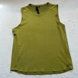Mens Lululemon yoga tank, XL, green
